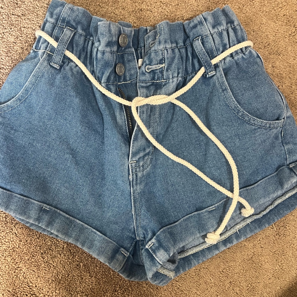 pacsun size extra small mom short